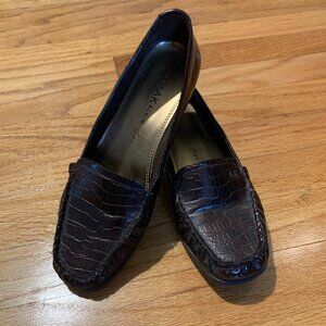 Anne Klein iFlex Dark Brown Croc-Embossed Loafers, size 7M